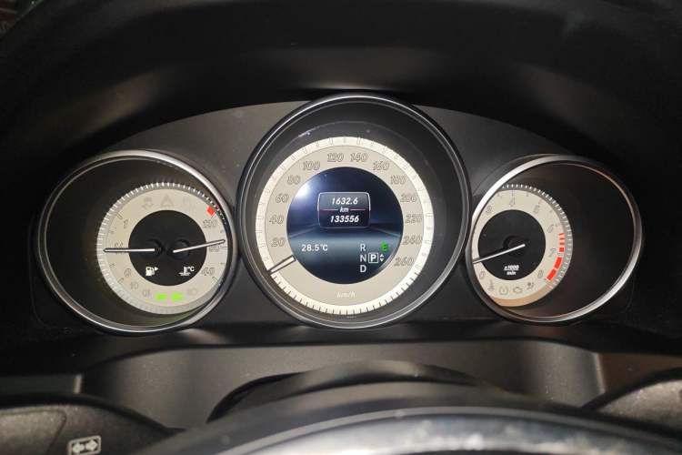 Used Mercedes-Benz E-Class 2014 E 200 Coupe Instrument Cluster