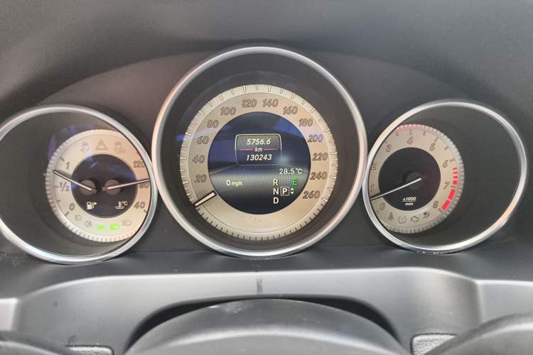 Used Mercedes-Benz E-Class 2014 E 200 Coupe Instrument Cluster