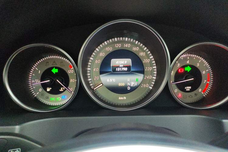 Used Mercedes-Benz E-Class 2014 E 260 Coupe Instrument Cluster