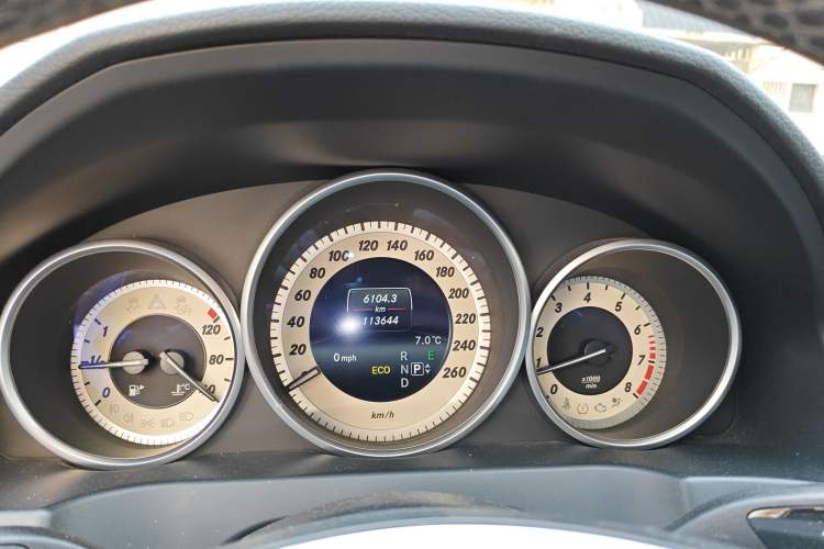 Used Mercedes-Benz E-Class 2014 E 200 Coupe Instrument Cluster