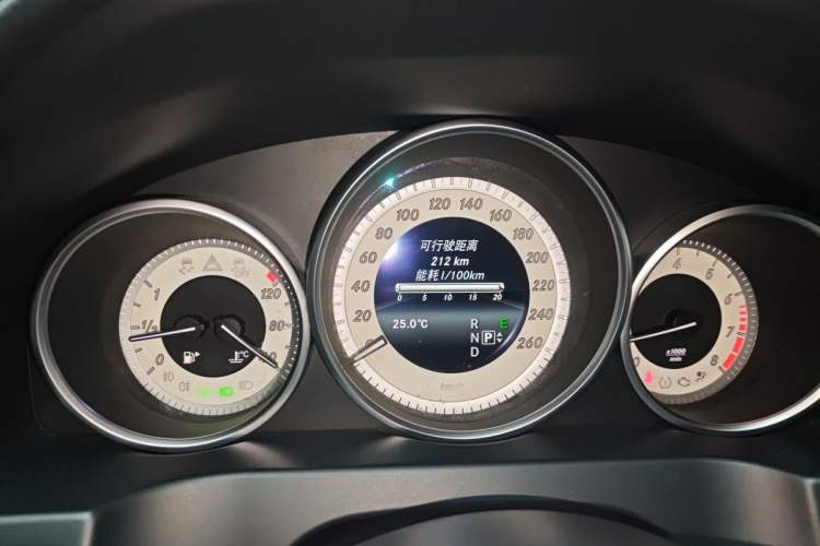 Used Mercedes-Benz E-Class 2014 E 260 Coupe Instrument Cluster