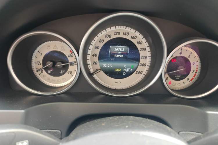 Used Mercedes-Benz E-Class 2014 E 200 Coupe Instrument Cluster