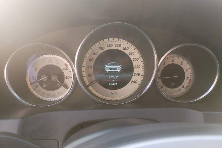 Used Mercedes-Benz E-Class 2014 E 200 Coupe Instrument Cluster