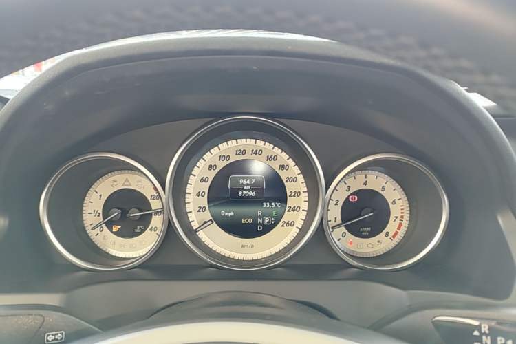 Used Mercedes-Benz E-Class 2014 E 200 Coupe Instrument Cluster