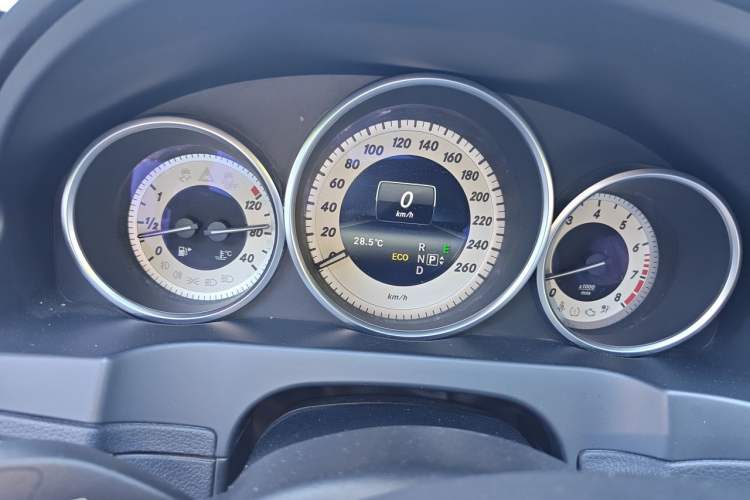 Used Mercedes-Benz E-Class 2014 E 200 Coupe Instrument Cluster