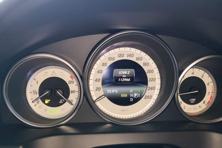 Used Mercedes-Benz E-Class 2014 E 200 Coupe Instrument Cluster
