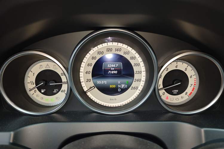 Used Mercedes-Benz E-Class 2014 E 200 Coupe Instrument Cluster