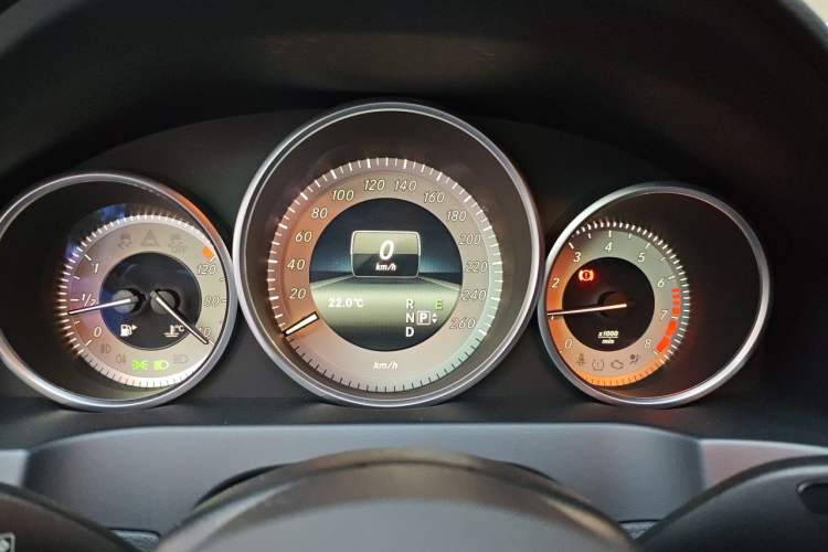 Used Mercedes-Benz E-Class 2014 E 200 Coupe Instrument Cluster