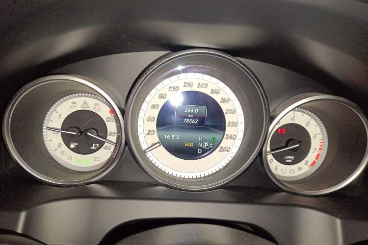 Used Mercedes-Benz E-Class 2014 E 200 Coupe Instrument Cluster