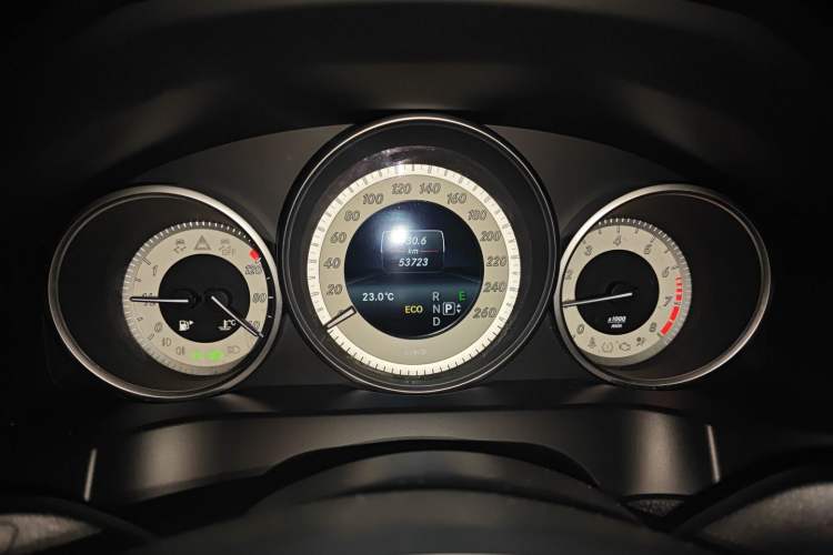 Used Mercedes-Benz E-Class 2014 E 260 Convertible Coupe Instrument Cluster