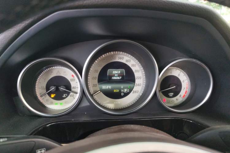 Used Mercedes-Benz E-Class 2014 E 260 L Sport Edition Instrument Cluster