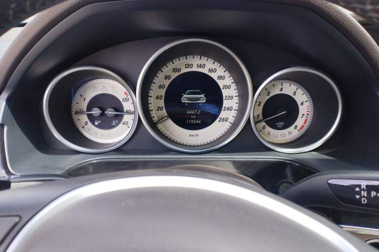 Used Mercedes-Benz E-Class 2014 Restyled E 300 L Sport Edition Instrument Cluster