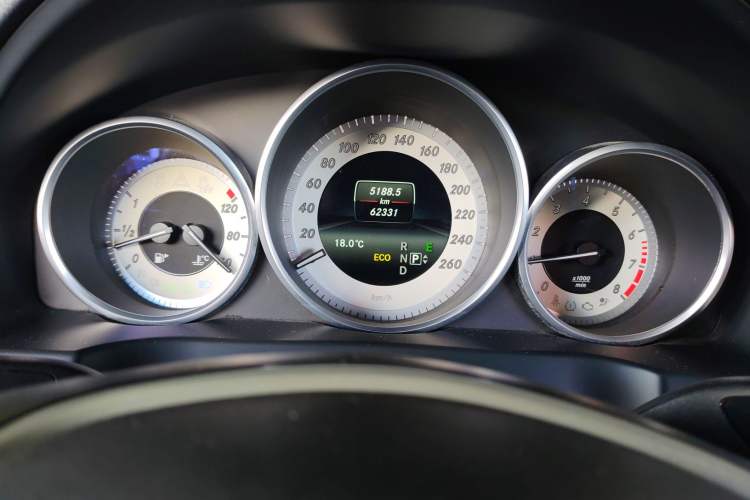 Used Mercedes-Benz E-Class 2014 E 200 Coupe Instrument Cluster