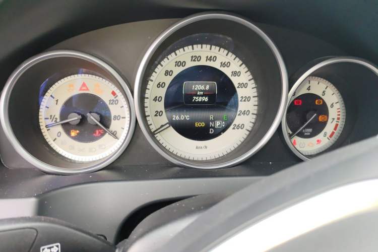Used Mercedes-Benz E-Class 2014 E 200 Coupe Instrument Cluster