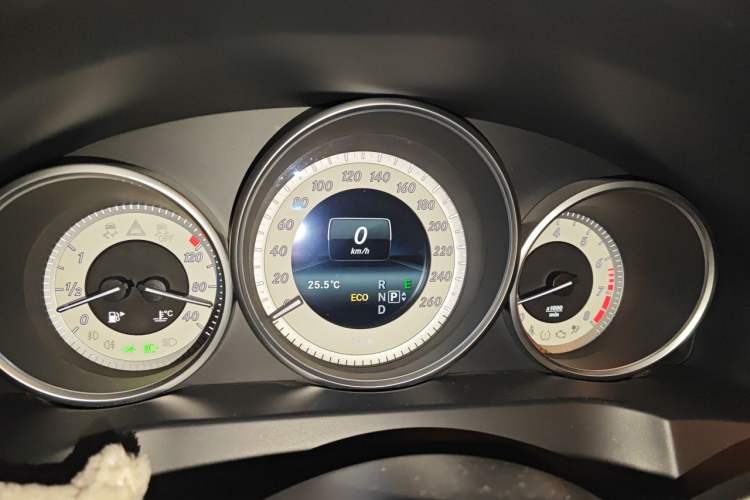 Used Mercedes-Benz E-Class 2014 E 200 Coupe Instrument Cluster