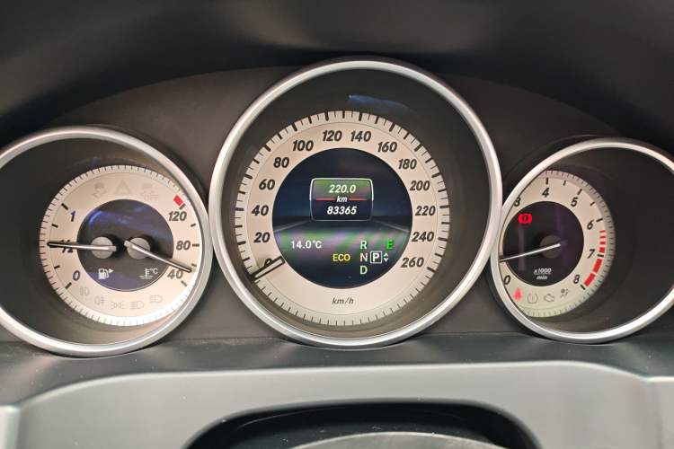 Used Mercedes-Benz E-Class 2014 E 200 Coupe Instrument Cluster