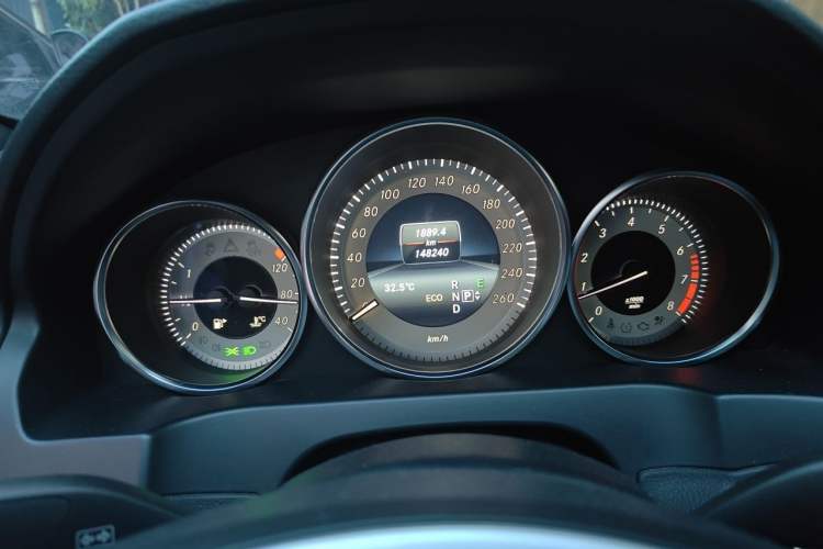Used Mercedes-Benz E-Class 2014 E 200 Coupe Instrument Cluster