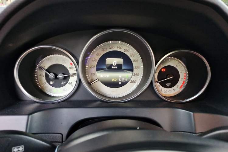 Used Mercedes-Benz E-Class 2014 E 200 Coupe Instrument Cluster