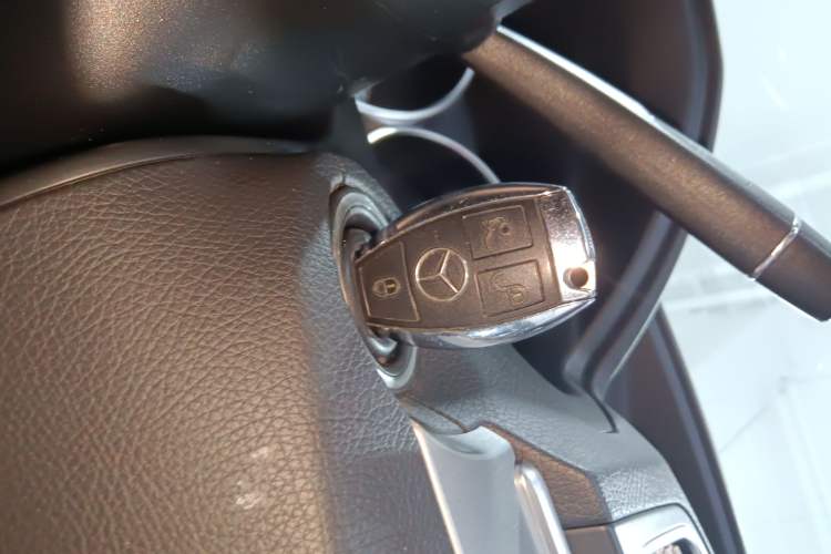 Used Mercedes-Benz E-Class 2014 E 260 Convertible Coupe Interior 1