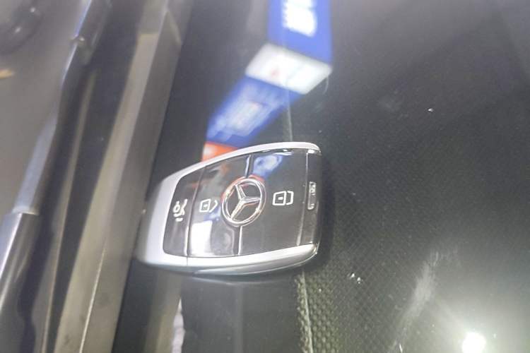 Used Mercedes-Benz E-Class 2014 Restyled E 260 L Sport Edition Interior 1