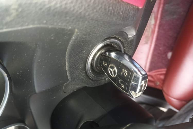 Used Mercedes-Benz E-Class 2014 E 260 Coupe Interior 1