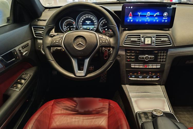 Used Mercedes-Benz E-Class 2014 E 200 Coupe Interior 2