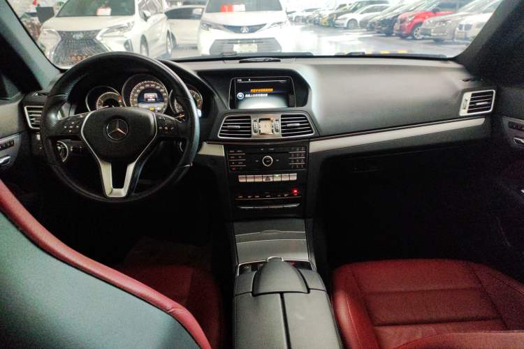 Used Mercedes-Benz E-Class 2014 E 260 Coupe Interior 2