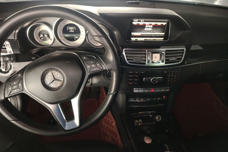 Used Mercedes-Benz E-Class 2014 E 300 L Sport Edition Interior 2