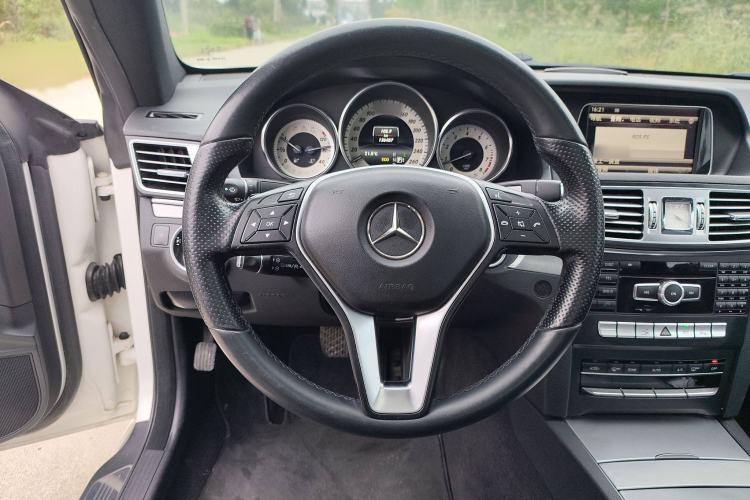 Used Mercedes-Benz E-Class 2014 E 260 Coupe Interior 2