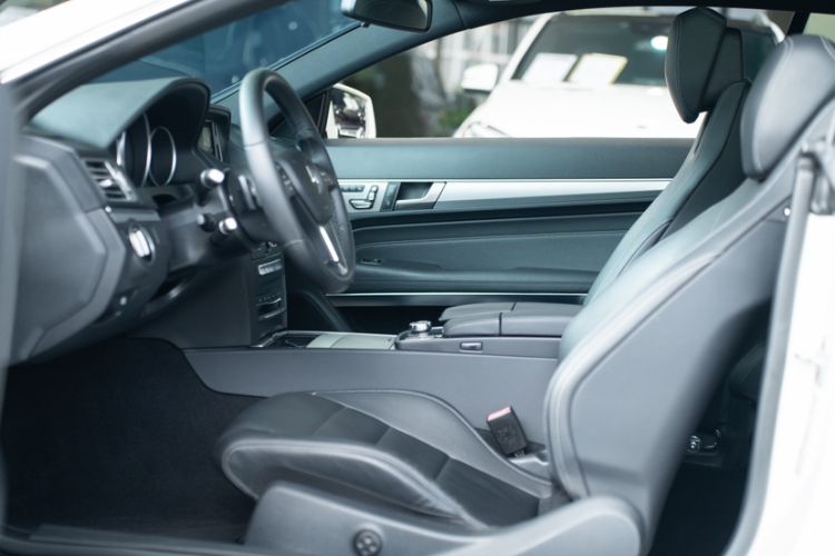 Used Mercedes-Benz E-Class 2014 E 200 Coupe Interior 2