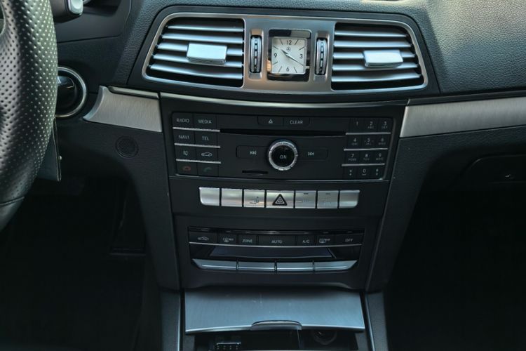 Used Mercedes-Benz E-Class 2014 E 200 Coupe Interior 3