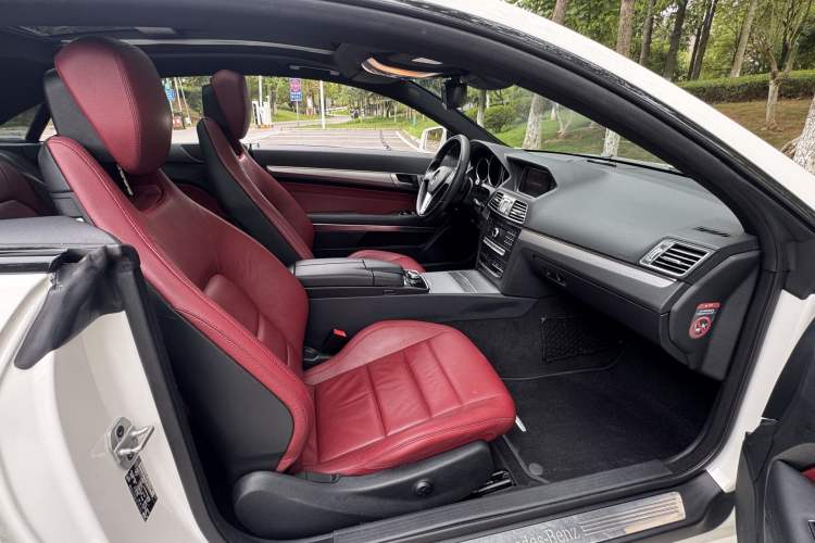 Used Mercedes-Benz E-Class 2014 E 260 Coupe Interior 3