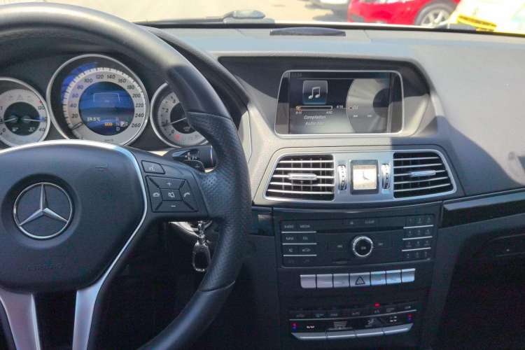 Used Mercedes-Benz E-Class 2014 E 200 Coupe Interior 3