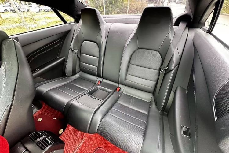 Used Mercedes-Benz E-Class 2014 E 260 Coupe Interior 4