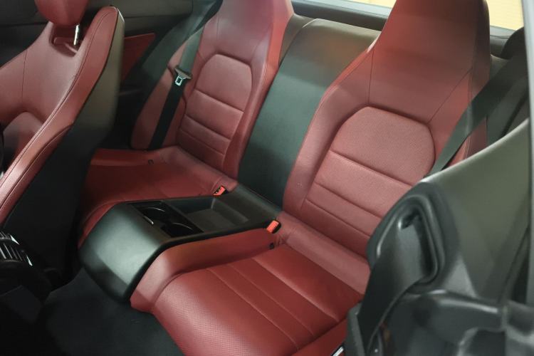 Used Mercedes-Benz E-Class 2014 E 200 Coupe Interior 4