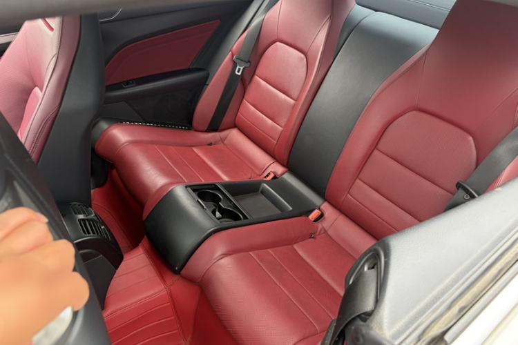 Used Mercedes-Benz E-Class 2014 E 200 Coupe Interior 4