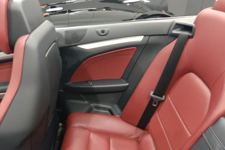 Used Mercedes-Benz E-Class 2014 E 260 Convertible Coupe Interior 6