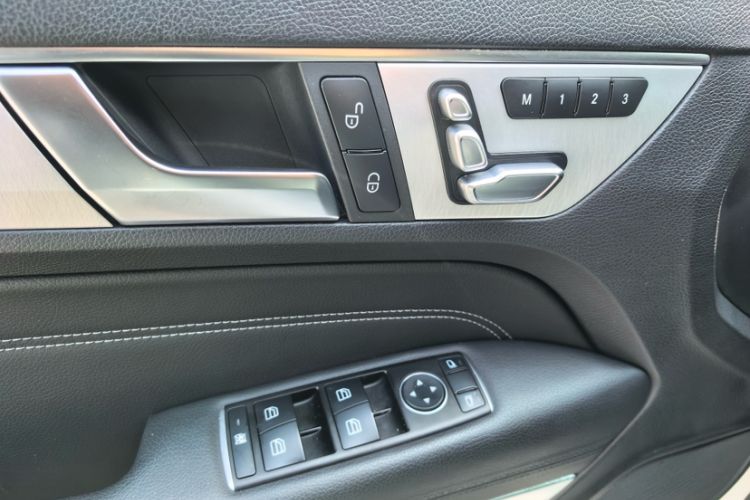Used Mercedes-Benz E-Class 2014 E 200 Coupe Interior 6