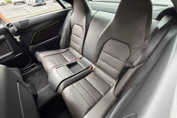 Used Mercedes-Benz E-Class 2014 E 260 Coupe Interior 6