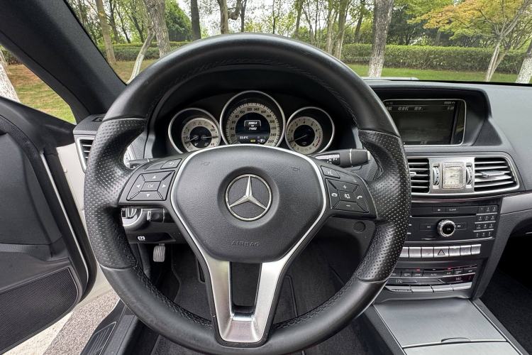 Used Mercedes-Benz E-Class 2014 E 260 Coupe Interior 7
