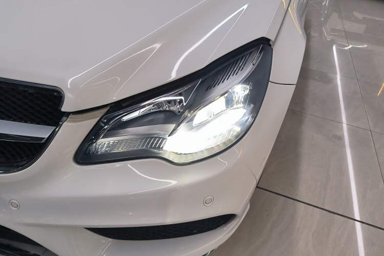 Used Mercedes-Benz E-Class 2014 E 200 Coupe Left Front Headlight