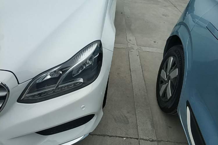 Used Mercedes-Benz E-Class 2014 E 300 L Sport Edition Left Front Headlight