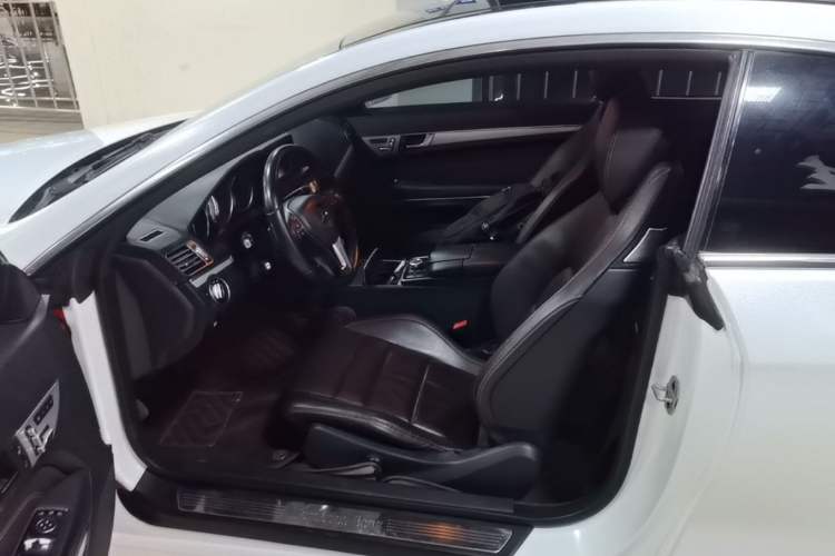 Used Mercedes-Benz E-Class 2014 E 260 Coupe Left Front Seat