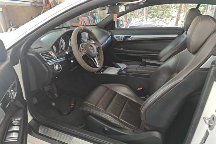 Used Mercedes-Benz E-Class 2014 E 260 Coupe Left Front Seat