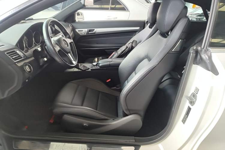 Used Mercedes-Benz E-Class 2014 E 200 Coupe Left Front Seat