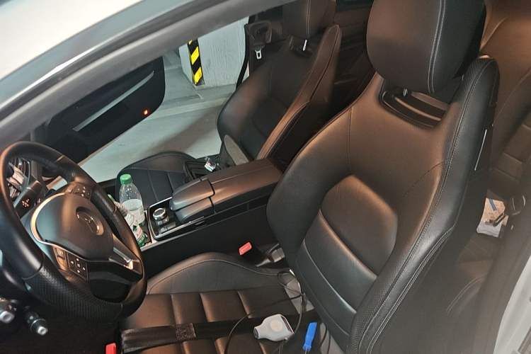 Used Mercedes-Benz E-Class 2014 E 200 Coupe Left Front Seat