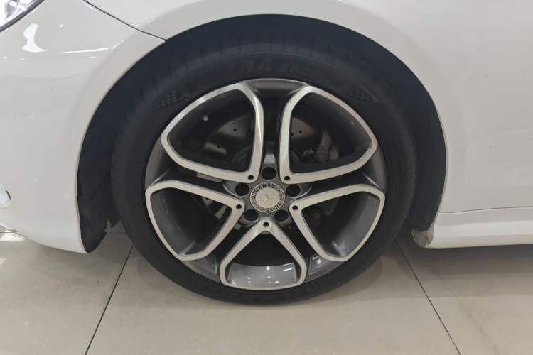 Used Mercedes-Benz E-Class 2014 E 200 Coupe Left Front Wheel Hub