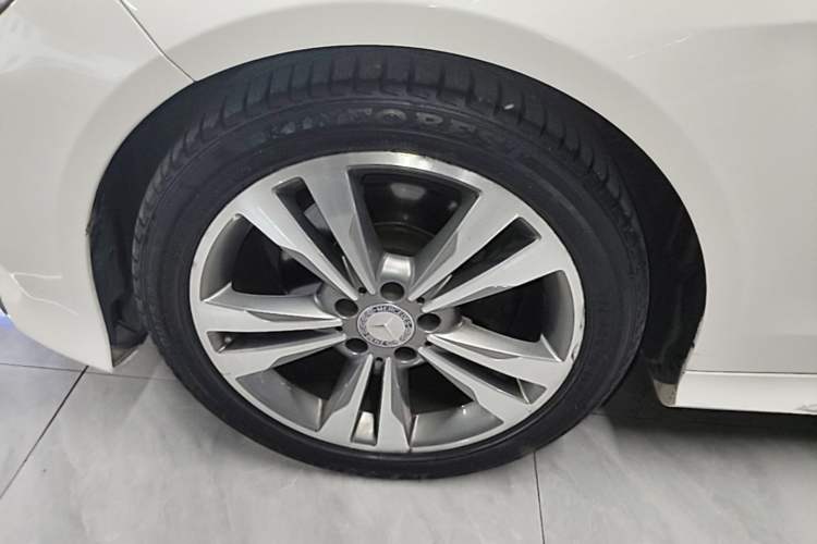 Used Mercedes-Benz E-Class 2014 Restyled E 260 L Sport Edition Left Front Wheel Hub