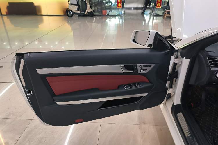 Used Mercedes-Benz E-Class 2014 E 200 Coupe Left Rear Door Interior