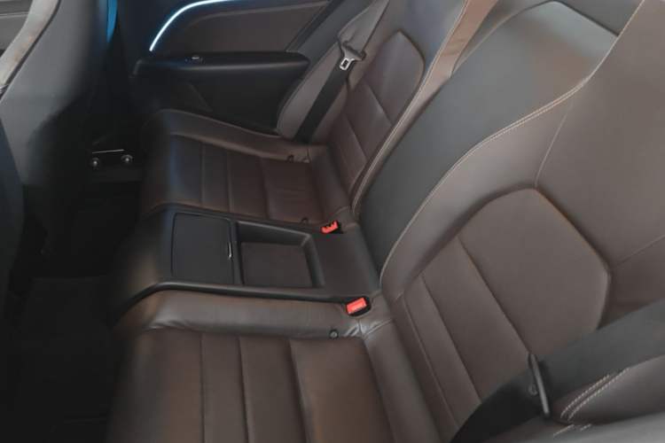 Used Mercedes-Benz E-Class 2014 E 260 Coupe Left Rear Seat